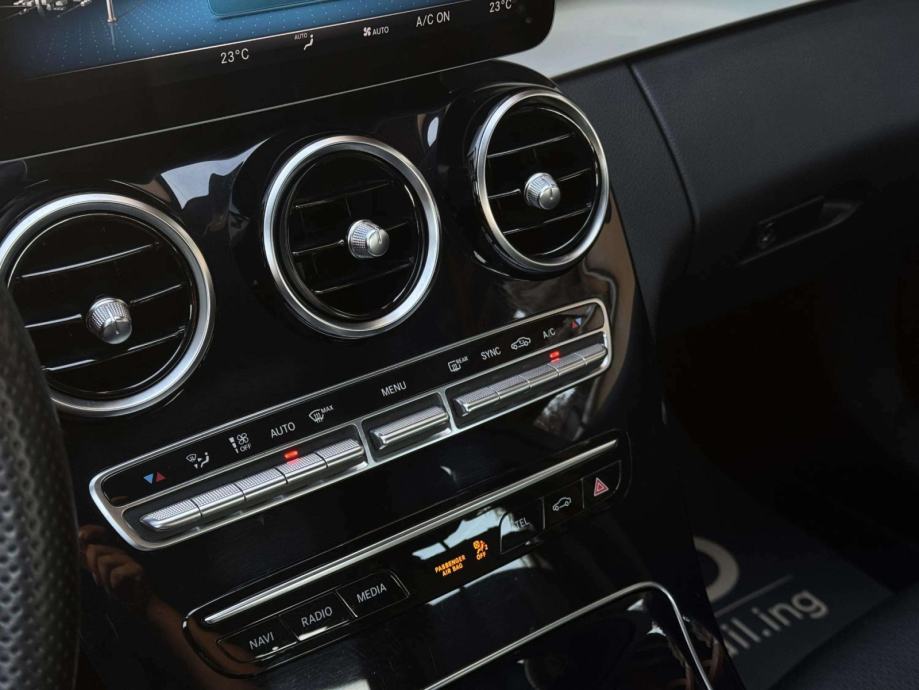 Mercedes-Benz C-klasa 180 d Aut.**TOP STANJE**KOŽA**KAMERA**REGISTRIRA, fotografija 19