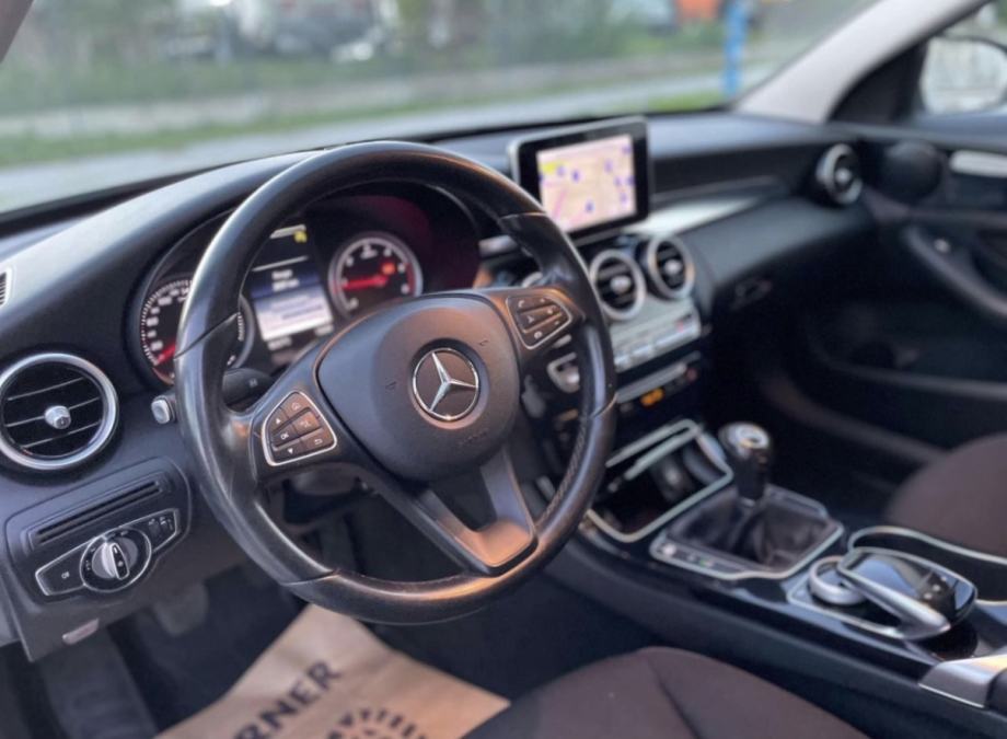 Mercedes-Benz C-klasa 180, fotografija 3