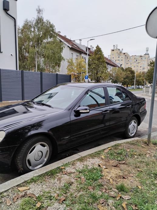 Mercedes-Benz C 200, fotografija 5
