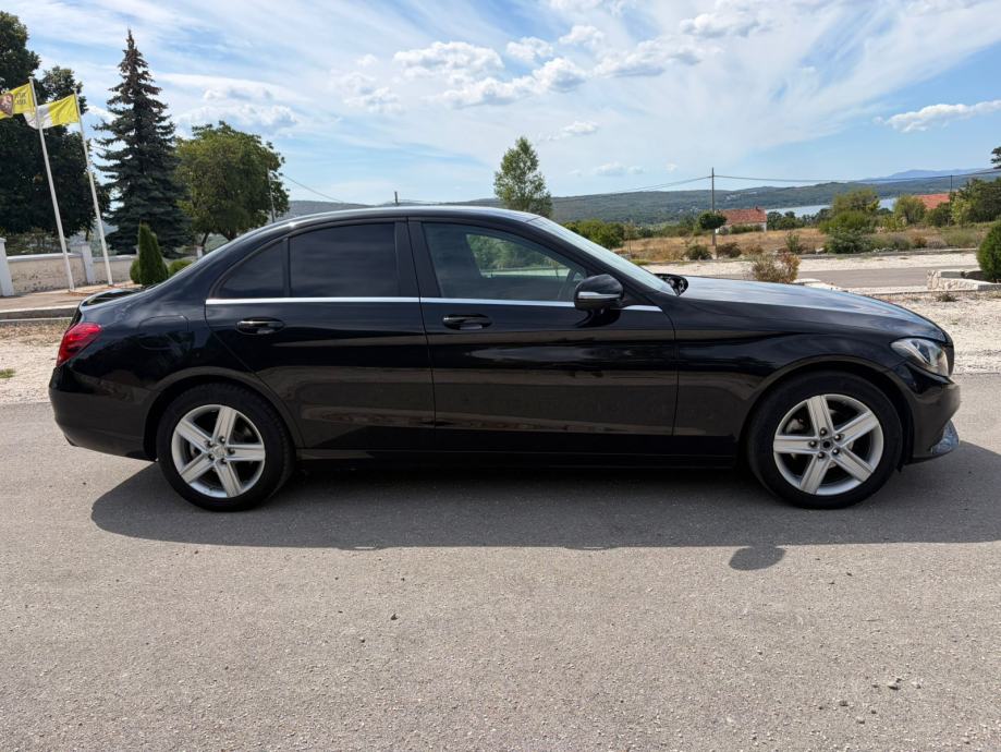 Mercedes-Benz C-klasa 200 D automatik, fotografija 3