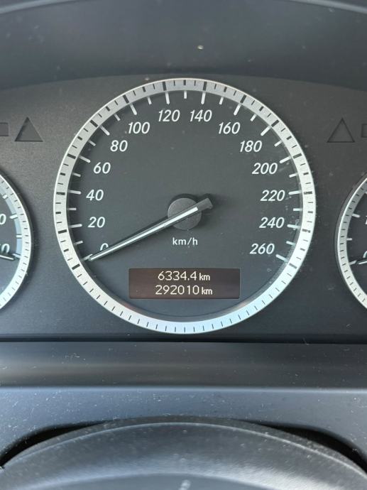 Mercedes-Benz C-klasa 200CDI automatik-2 seta alu felgi s novim gumama, fotografija 12