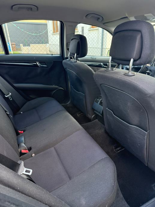 Mercedes-Benz C-klasa 200CDI automatik-2 seta alu felgi s novim gumama, fotografija 7