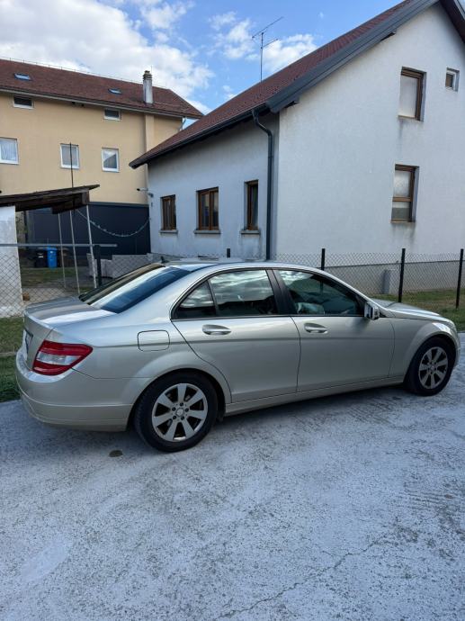 Mercedes-Benz C-klasa 200CDI automatik-2 seta alu felgi s novim gumama, fotografija 3