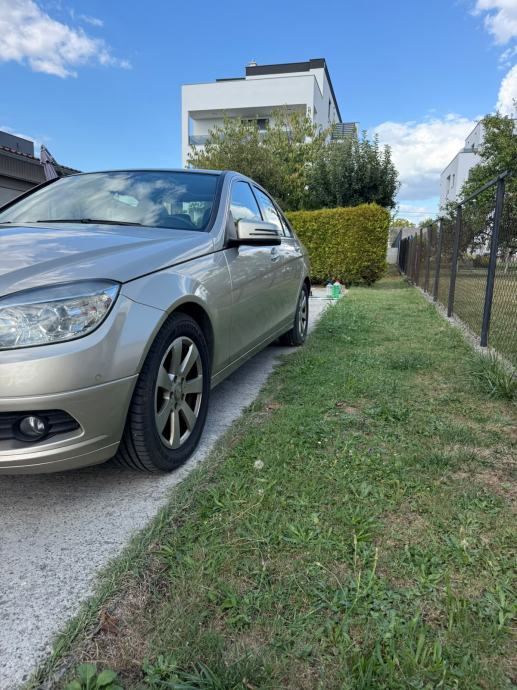 Mercedes-Benz C-klasa 200CDI automatik-2 seta alu felgi s novim gumama, fotografija 10