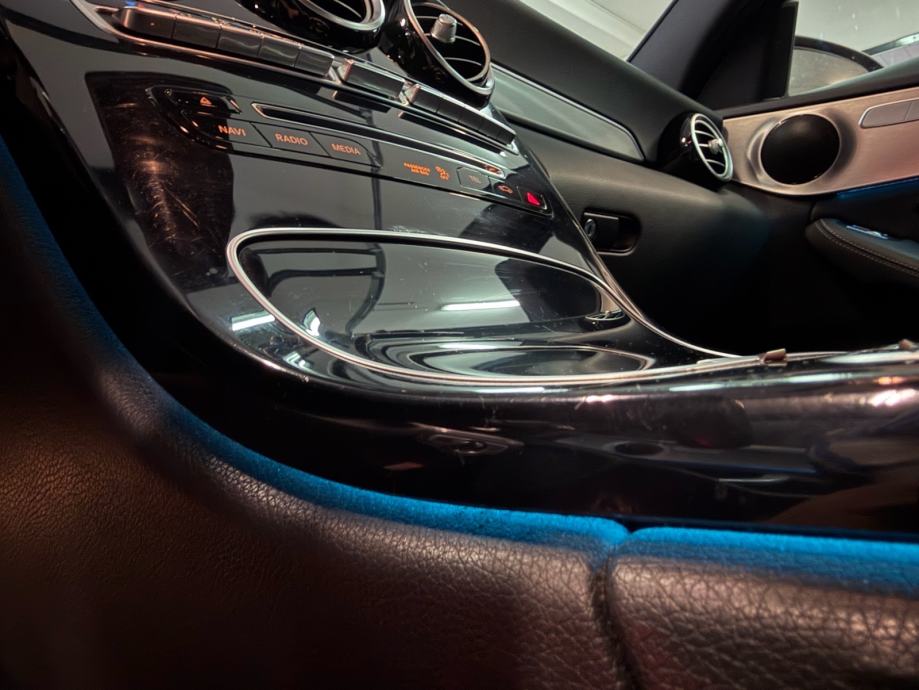 Mercedes-Benz C-klasa 200d AMG automatik *LED, ALU 18", KOŽA,MB motor*, fotografija 17