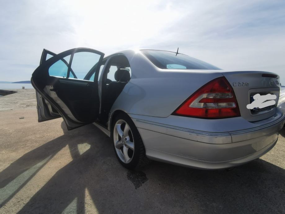 Mercedes-Benz C-klasa 220 automatik, fotografija 3