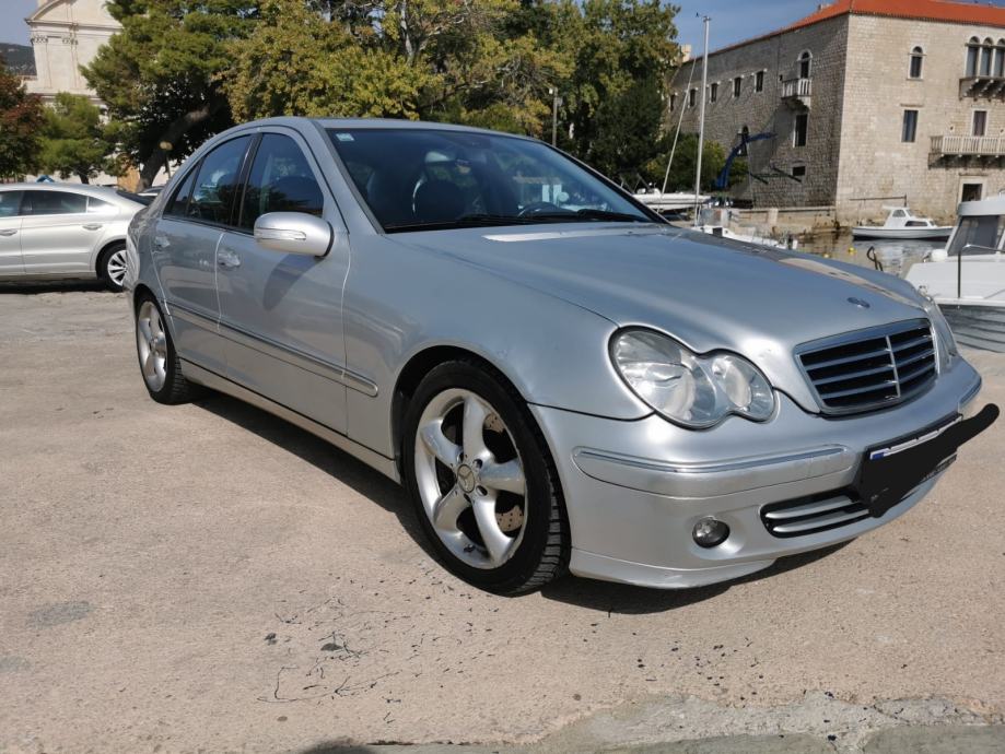 Mercedes-Benz C-klasa 220 automatik, fotografija 9