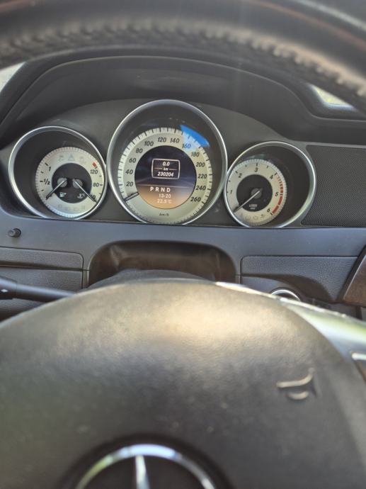 Mercedes-Benz C-klasa 220 CDI automatik, fotografija 18