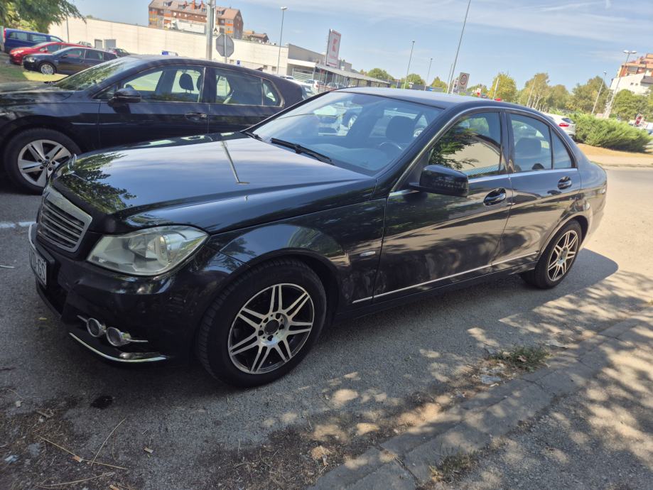 Mercedes-Benz C-klasa 220 CDI automatik, fotografija 8