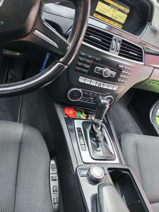 Mercedes-Benz C-klasa 220 CDI automatik, fotografija 6