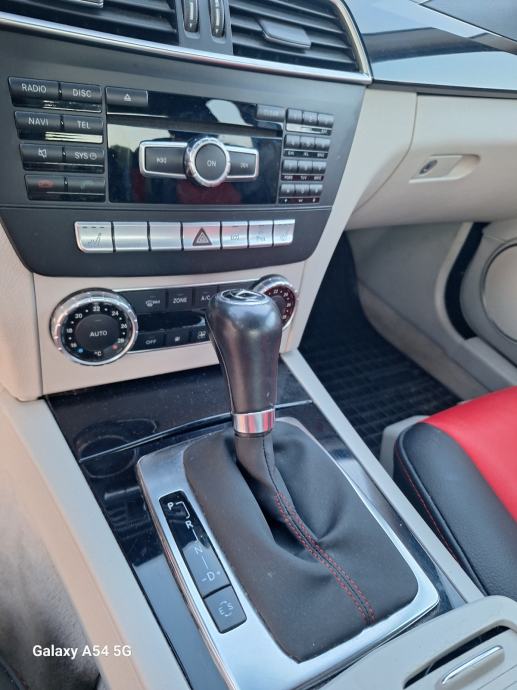 Mercedes-Benz C-klasa 220 CDI automatik, fotografija 9