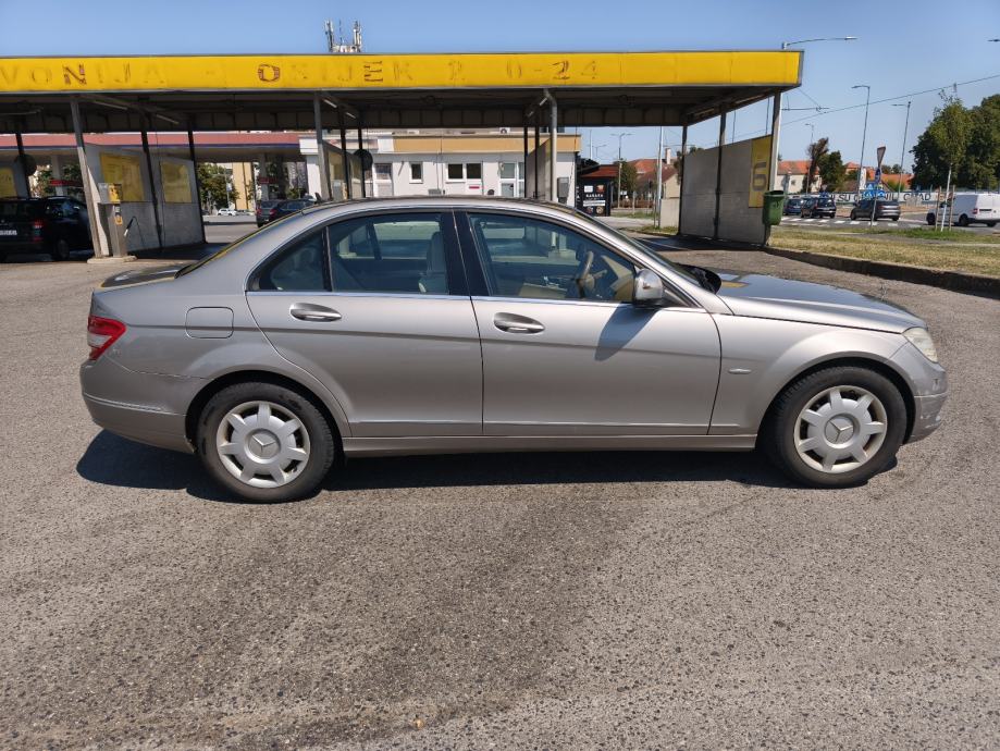 Mercedes-Benz C-klasa 220 CDI, PRVI vlasnik, fotografija 4