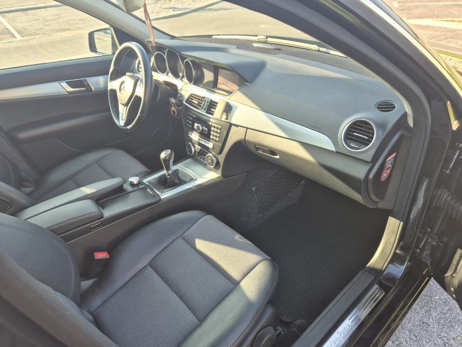 Mercedes-Benz C-klasa 220 CDI, fotografija 9