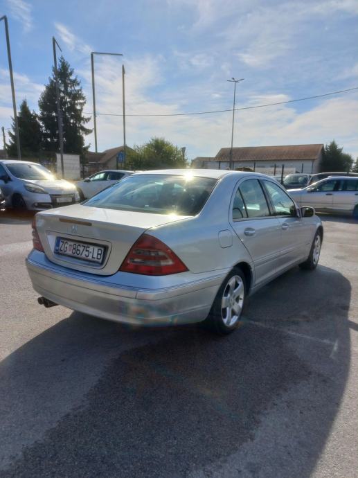 Mercedes-Benz C-klasa 220 Classic automatik, fotografija 4
