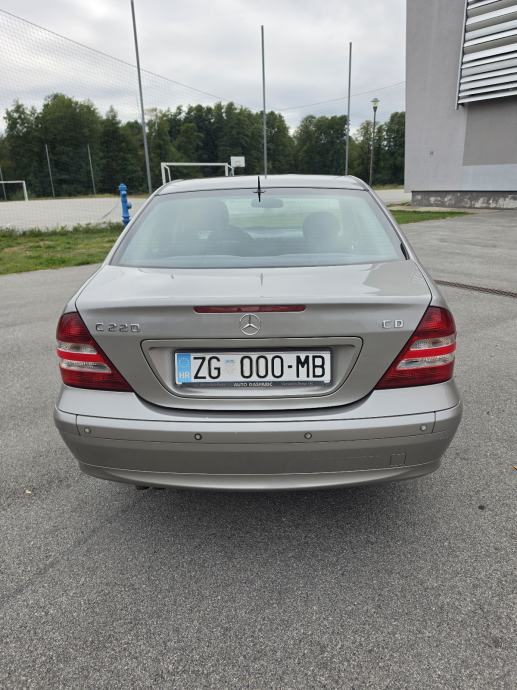 Mercedes-Benz C-klasa 220 Classic automatik, fotografija 4