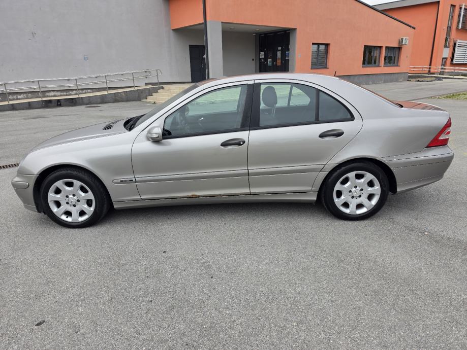 Mercedes-Benz C-klasa 220 Classic automatik, fotografija 2