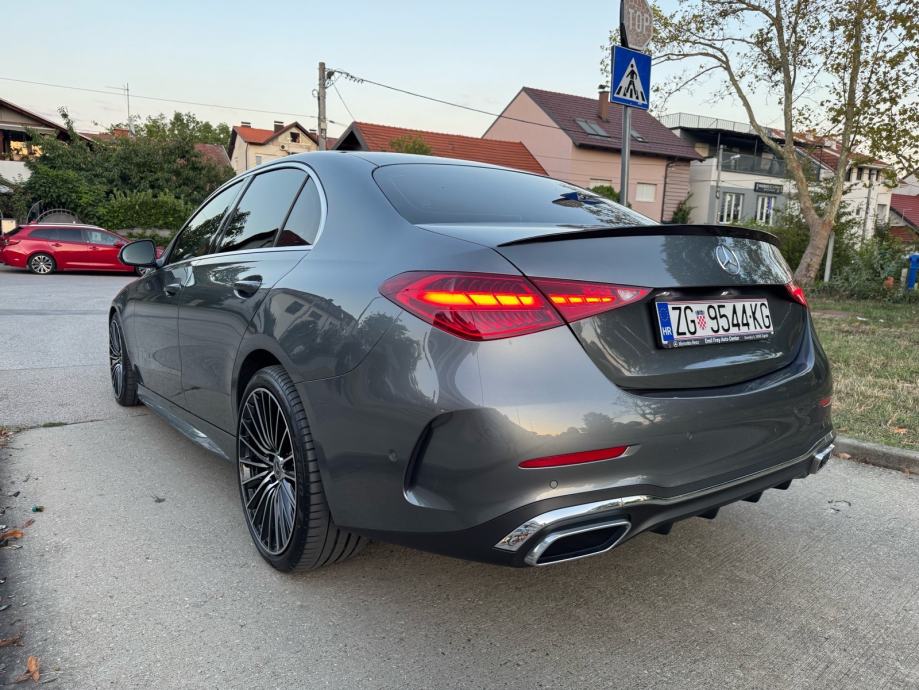 Mercedes-Benz C-klasa 220 D AMG automatik, fotografija 6
