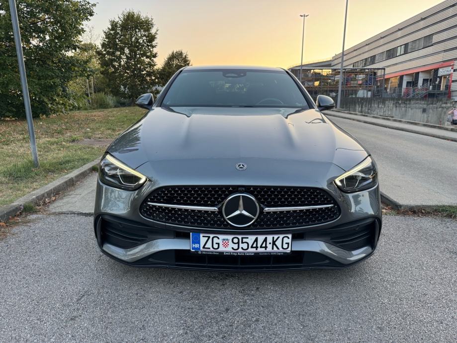 Mercedes-Benz C-klasa 220 D AMG automatik, fotografija 2