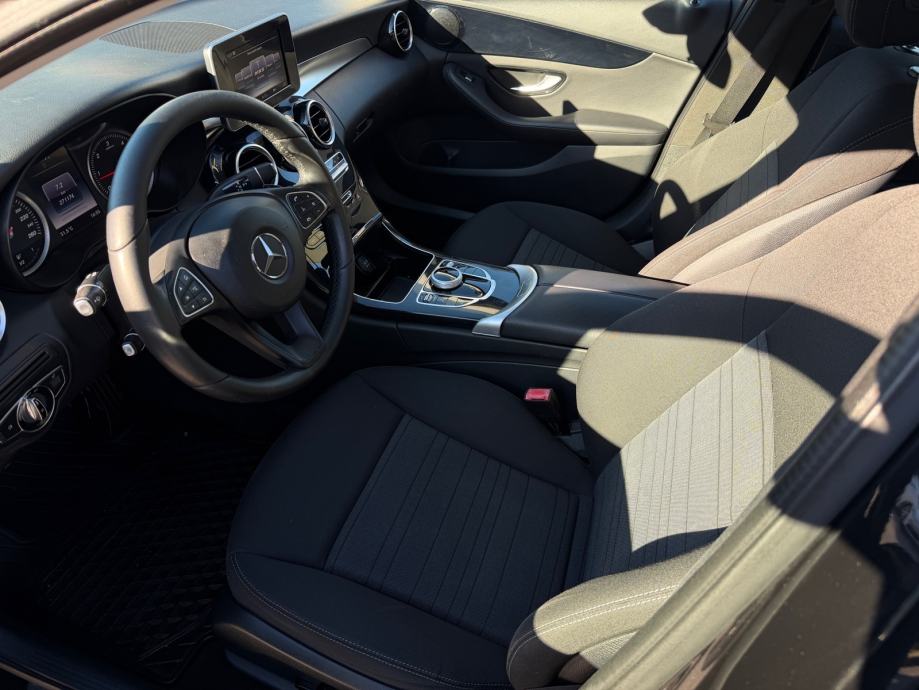 Mercedes-Benz C 220 D Avantgarde automatik / Nije uvoz, fotografija 8
