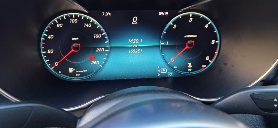 Mercedes-Benz C-klasa 220 D automatik, fotografija 10