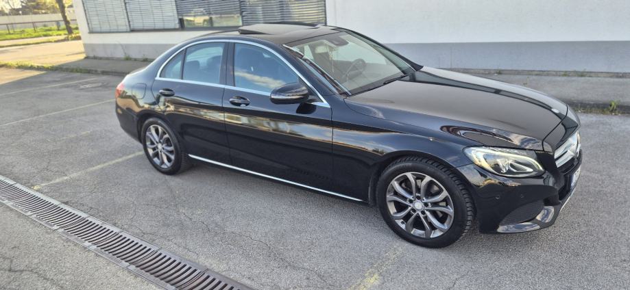 Mercedes-Benz C-klasa 220 D AVANGARD 2017g samo 102 TKM "PRVI VLASNIK", fotografija 10