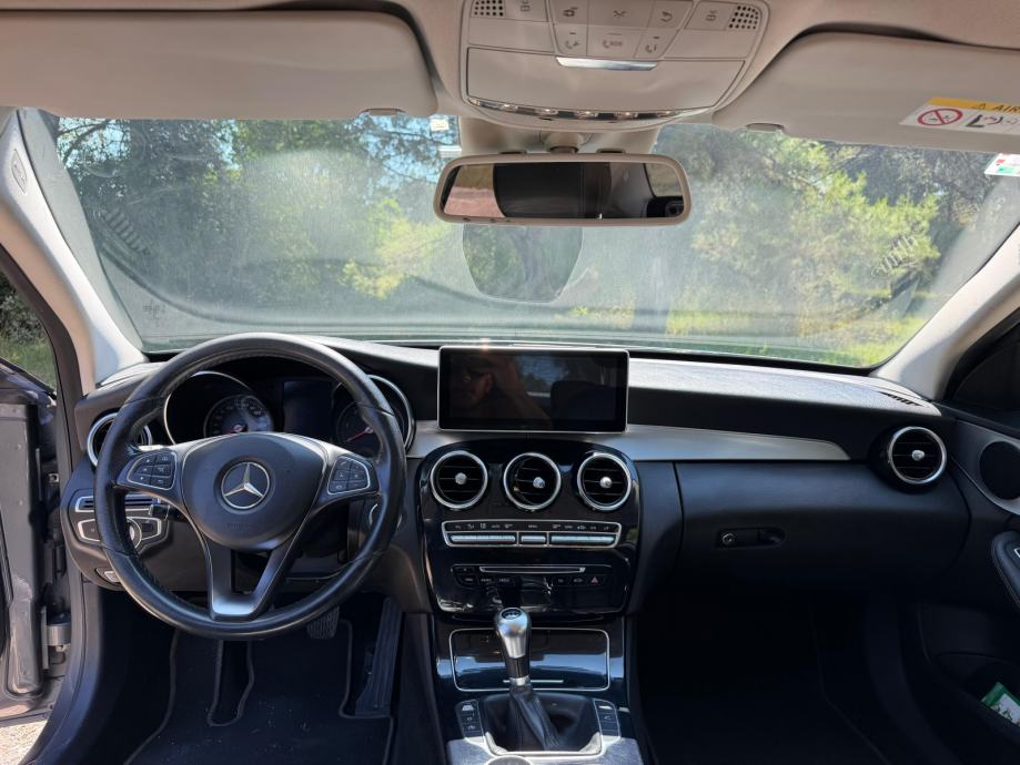 Mercedes-Benz C-klasa 220 D, fotografija 14