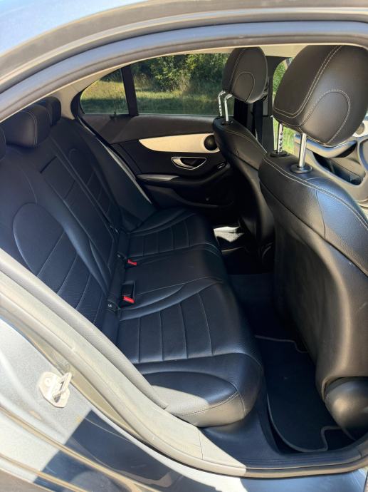 Mercedes-Benz C-klasa 220 D, fotografija 20