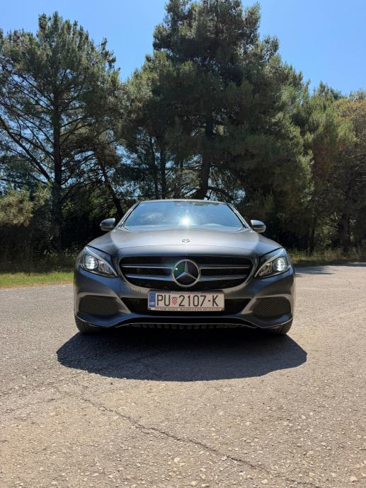 Mercedes-Benz C-klasa 220 D, fotografija 10