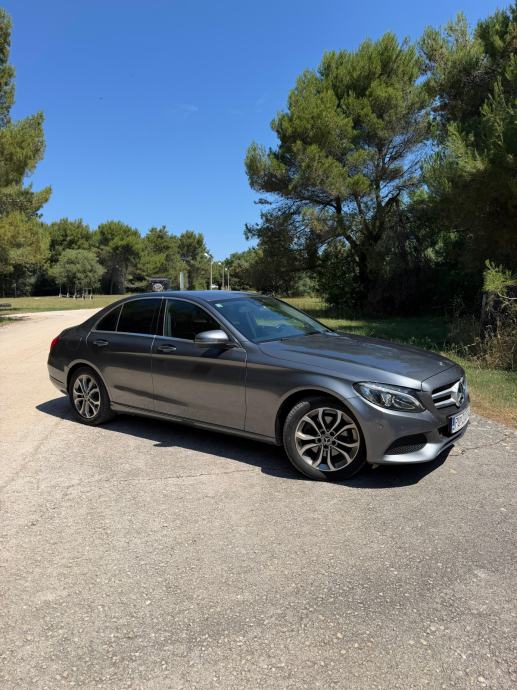 Mercedes-Benz C-klasa 220 D, fotografija 2