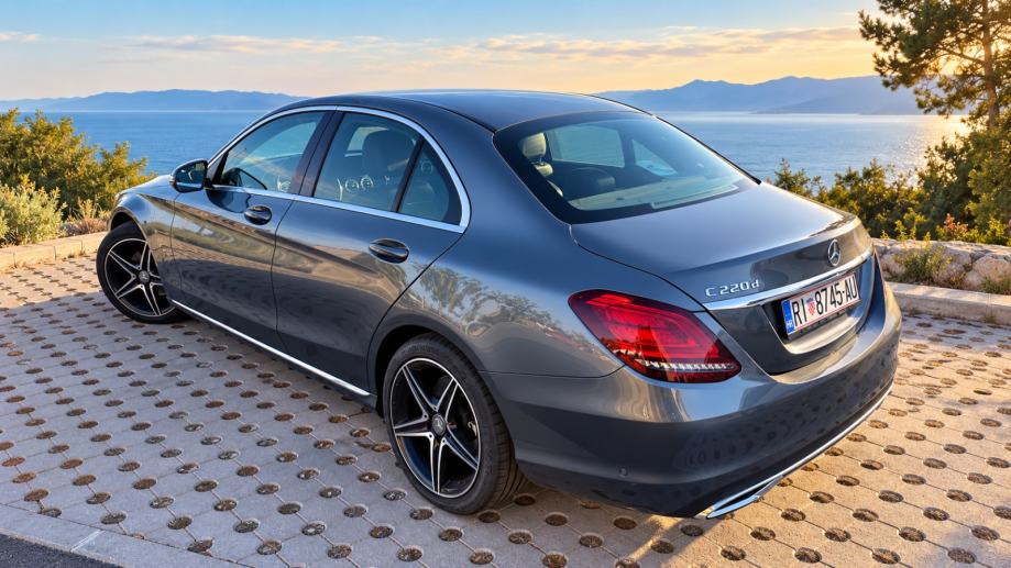 Mercedes-Benz C-klasa 220 D, fotografija 2