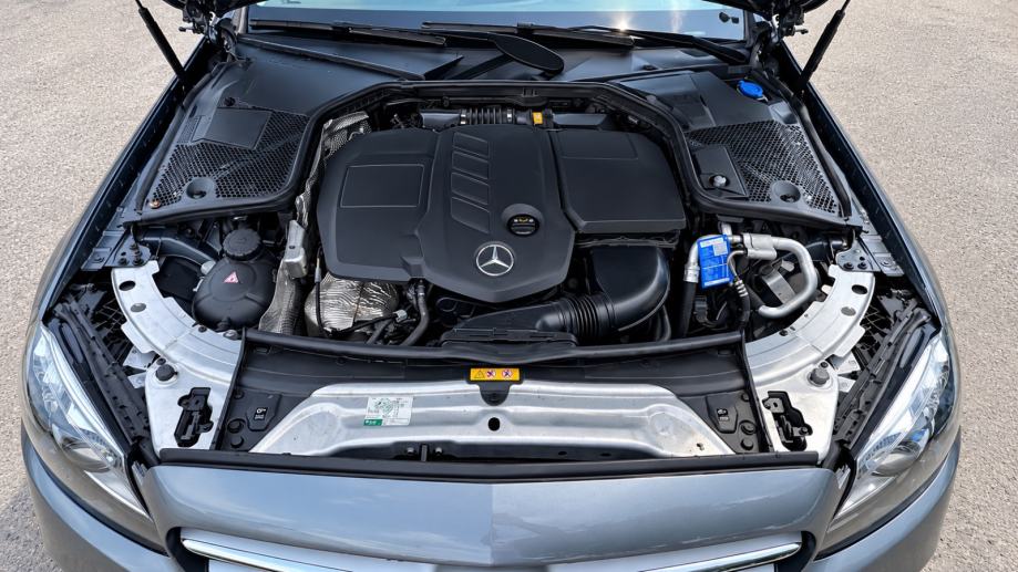 Mercedes-Benz C-klasa 220 D, fotografija 10
