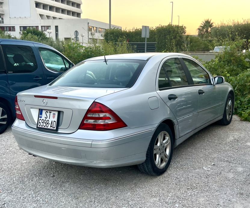 Mercedes-Benz C-klasa 230 automatik, pogled izvana - slika 4