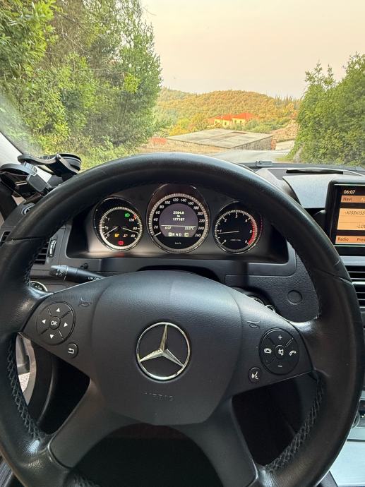 Mercedes-Benz C-klasa 250 CDI automatik, fotografija 15