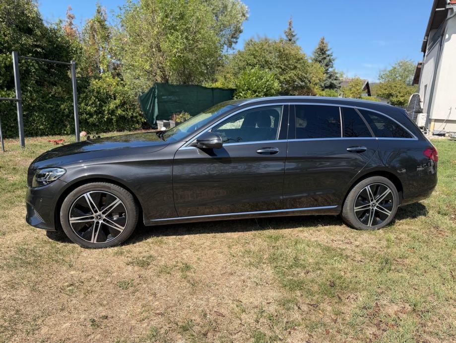 Mercedes-Benz C-klasa 300de, fotografija 2