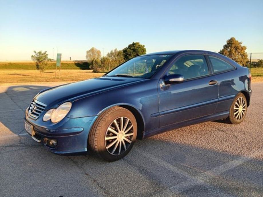 Mercedes-Benz C-klasa Coupe cdi 200, fotografija 3