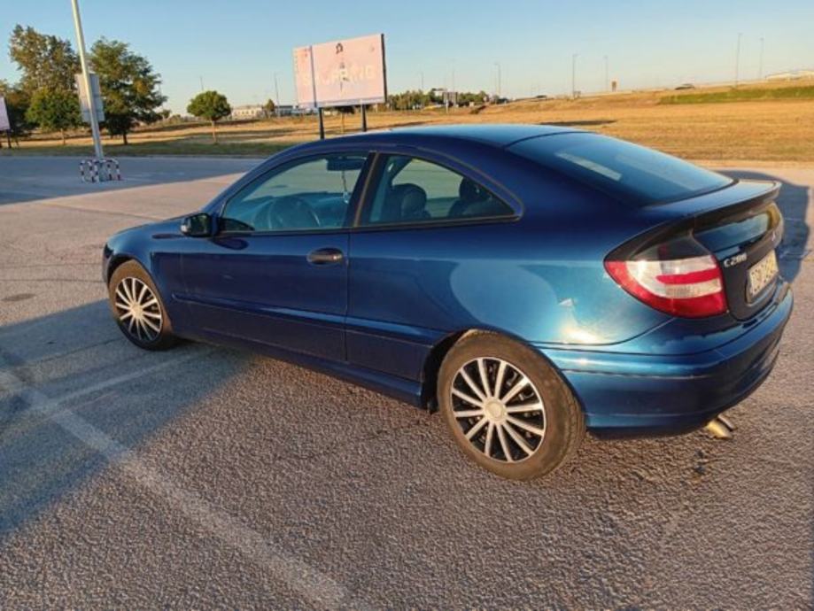 Mercedes-Benz C-klasa Coupe cdi 200, fotografija 4