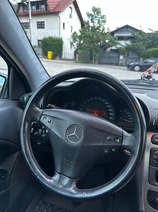 Mercedes-Benz C klasa-SportCoupe 200 Kompressor*Automatik*Hr.Auto*, fotografija 17