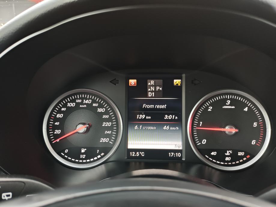Mercedes-Benz C-klasa 220 D 9G automatik, fotografija 12