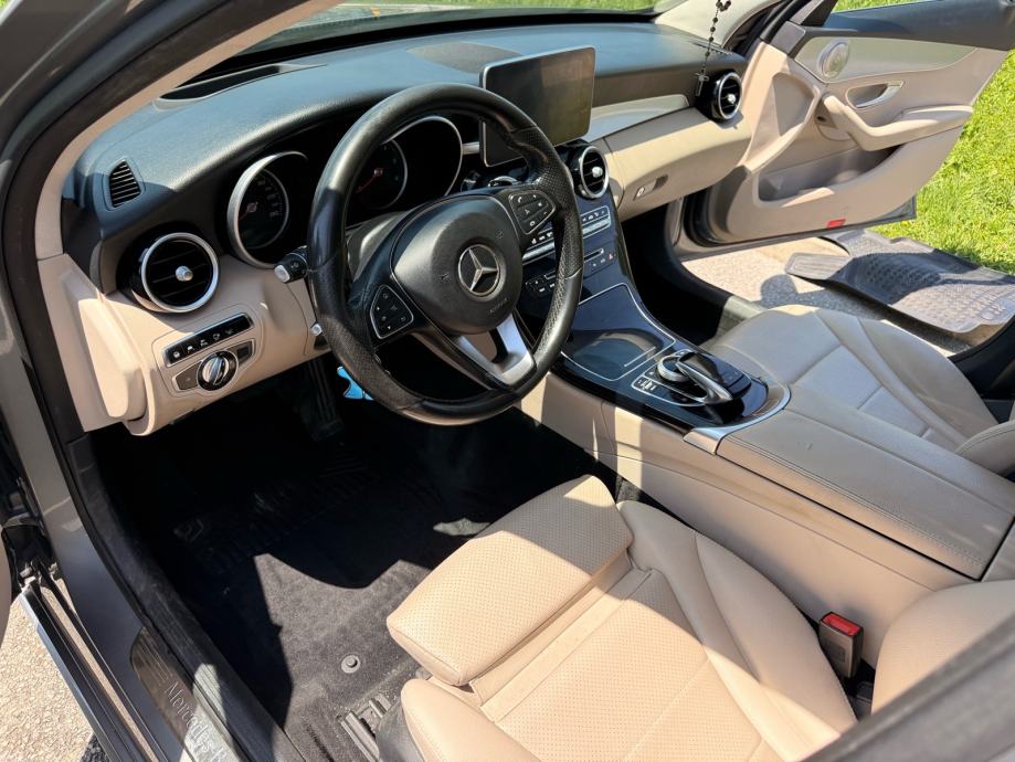 Mercedes-Benz C-klasa T-model 220 d AMG automatik, fotografija 7