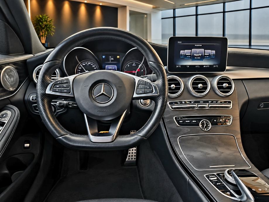 Mercedes-Benz C-klasa T-model 220 d T AMG automatik, fotografija 15