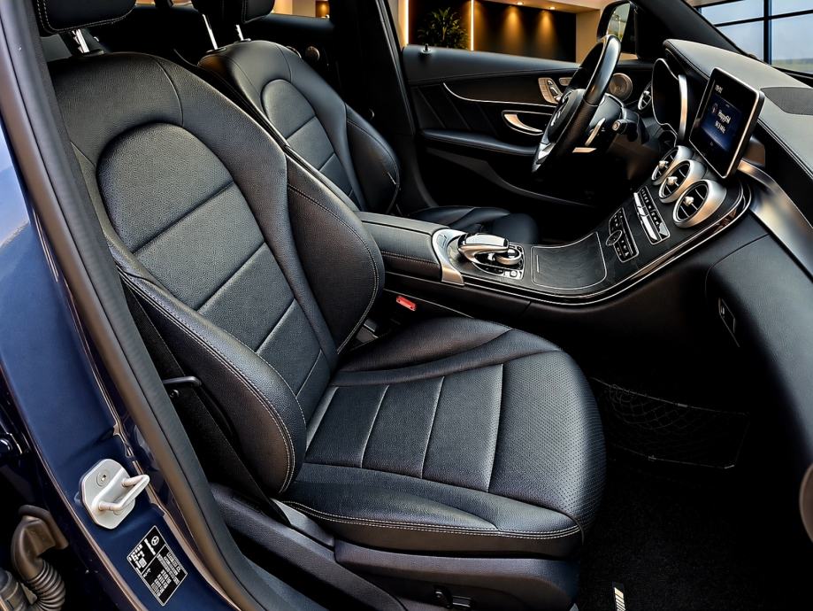 Mercedes-Benz C-klasa T-model 220 d T AMG automatik, fotografija 17