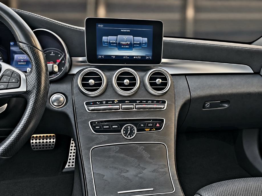 Mercedes-Benz C-klasa T-model 220 d T AMG automatik, fotografija 20