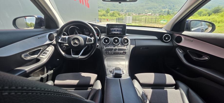 Mercedes-Benz C-klasa 220 AMG Line, fotografija 10