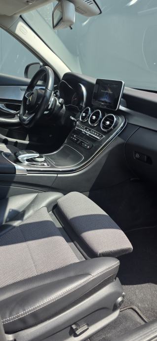 Mercedes-Benz C-klasa 220 AMG Line, fotografija 15