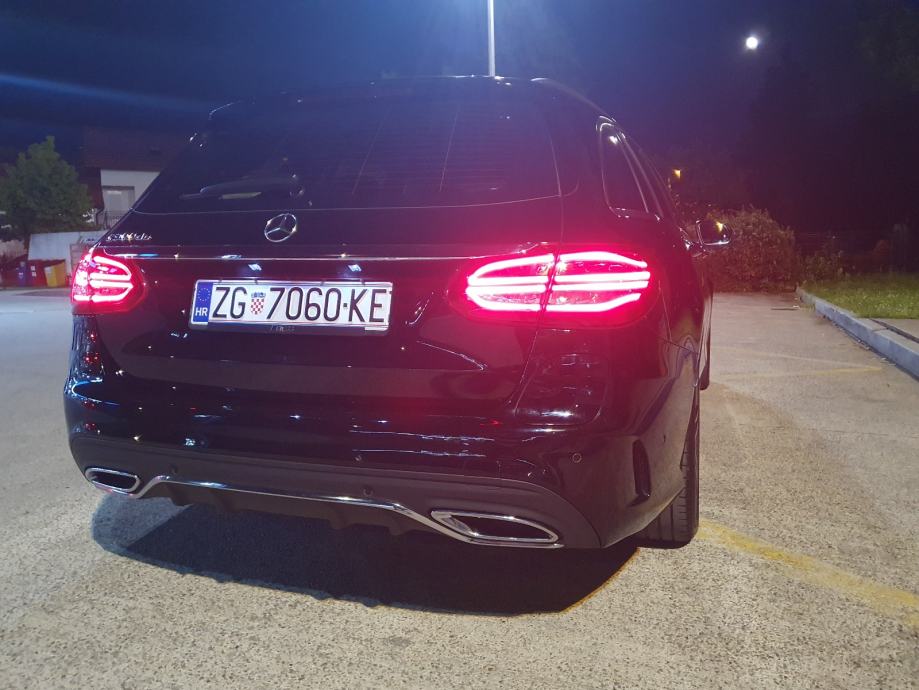 Mercedes-Benz C-klasa T-model 300 d, fotografija 12