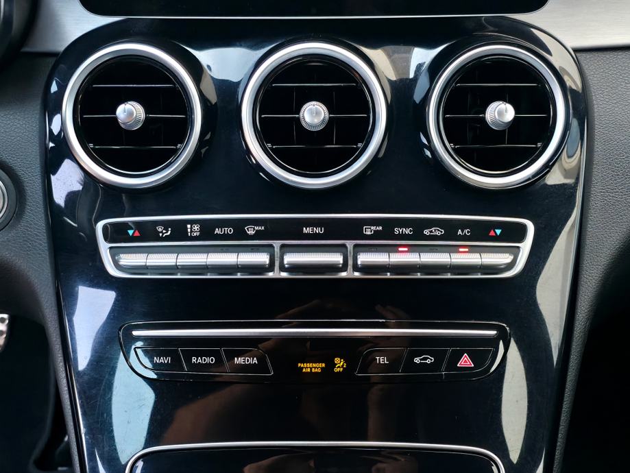 Mercedes-Benz C-Razred 180d AMG Line Avt. LED•TEMP•NAVI•KAMERA•F1•18C, fotografija 13