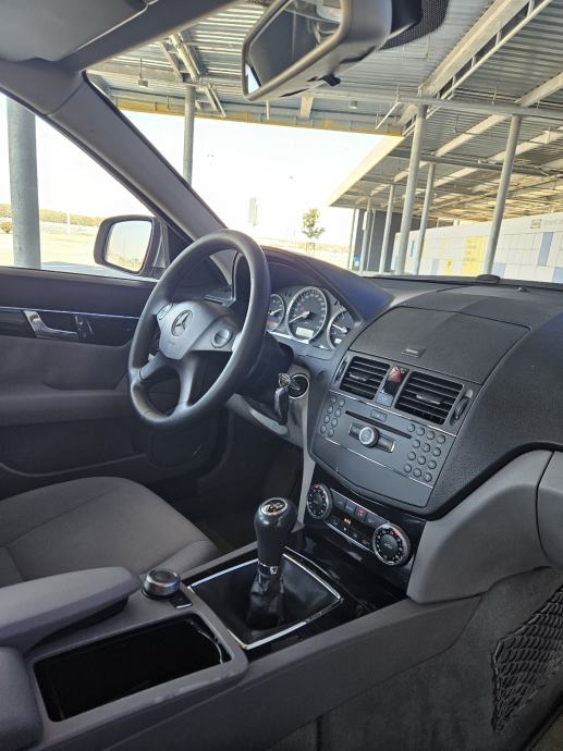 MERCEDES-BENZ C220CDI-ELEGANCE-6 BRZINA-125KW-TEMPOMAT-KLIMA **5499€**, fotografija 6