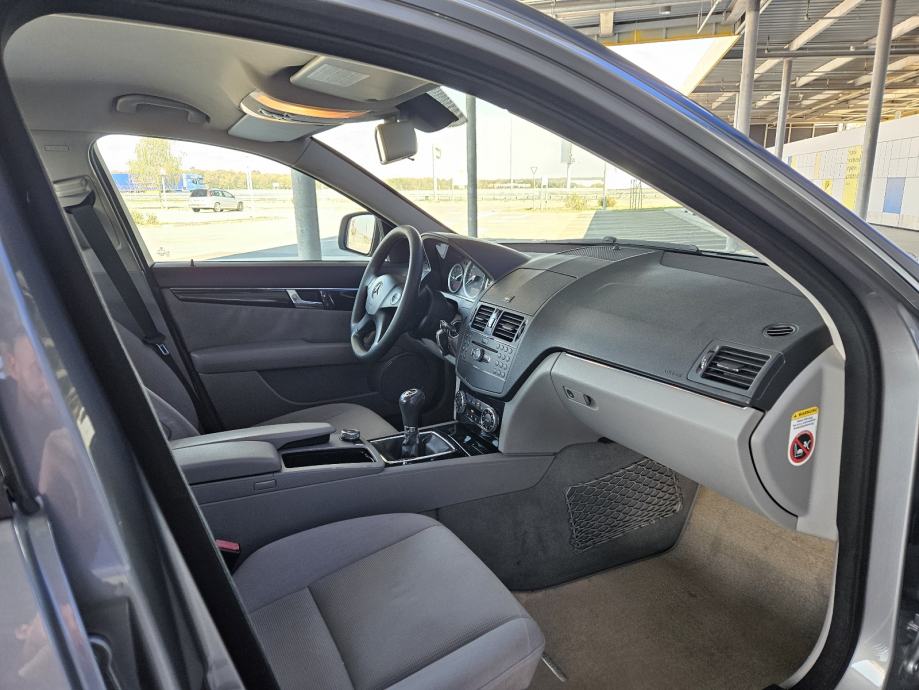 MERCEDES-BENZ C220CDI-ELEGANCE-6 BRZINA-125KW-TEMPOMAT-KLIMA **5499€**, fotografija 8