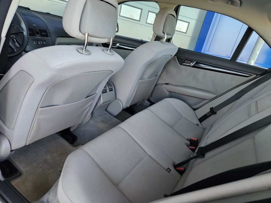 MERCEDES-BENZ C220CDI-ELEGANCE-6 BRZINA-125KW-TEMPOMAT-KLIMA **5499€**, fotografija 9