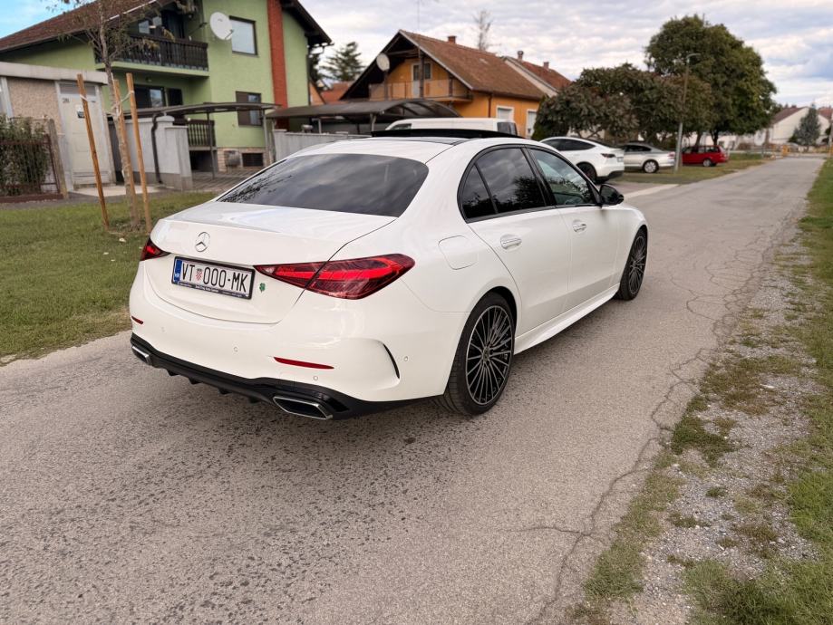 Mercedes-Benz C220d AMG PRVI VLASNIK 10tkm automatik, fotografija 5